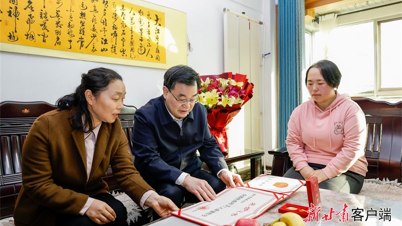 胡昌升調研檢查安全生產、保供穩價并走訪慰問 壓緊壓實責任 注重細節管理 為人民群眾營造安定祥和節日環境